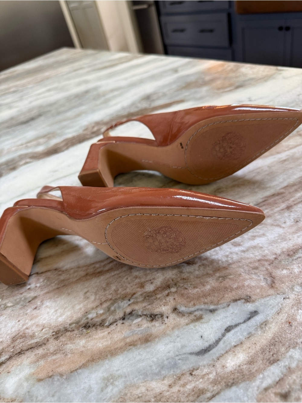 VINCE CAMUTO SZ 9 Point toe slingback block heel cognac - Picture 7 of 9